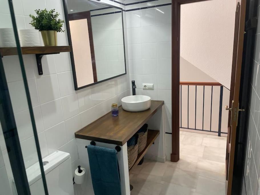 Casa Lola Conil, Azotea Al Mar Y Parking Solo Familias O Parejas Villa Конил-де-ла-Фронтера Екстериор снимка