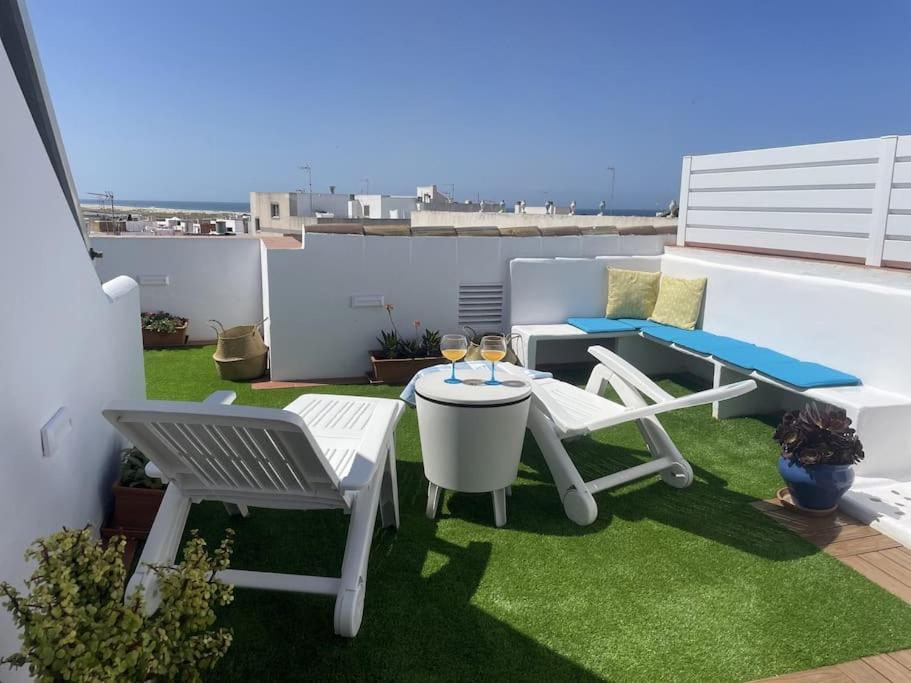 Casa Lola Conil, Azotea Al Mar Y Parking Solo Familias O Parejas Villa Конил-де-ла-Фронтера Екстериор снимка
