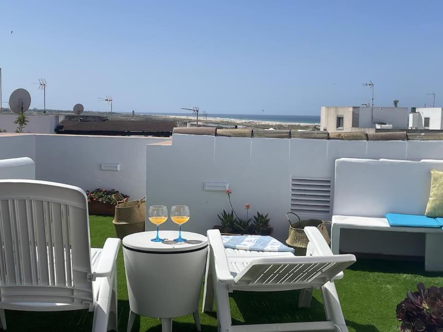 Casa Lola Conil, Azotea Al Mar Y Parking Solo Familias O Parejas Villa Конил-де-ла-Фронтера Екстериор снимка